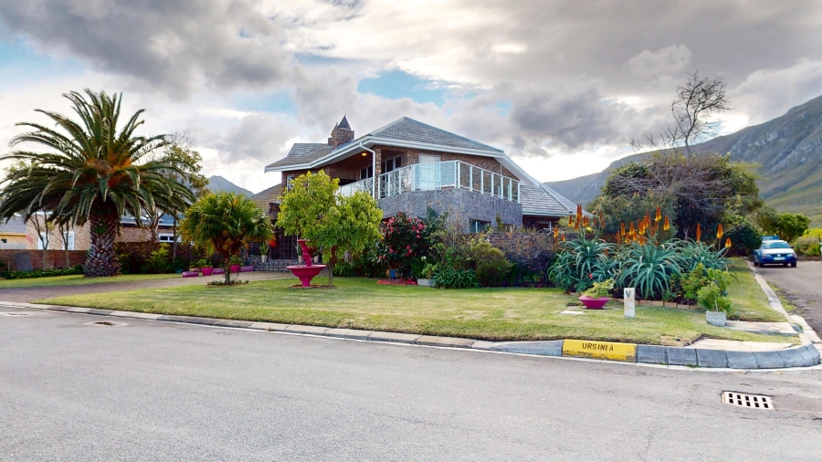 3 Bedroom Property for Sale in Heuningkloof Western Cape